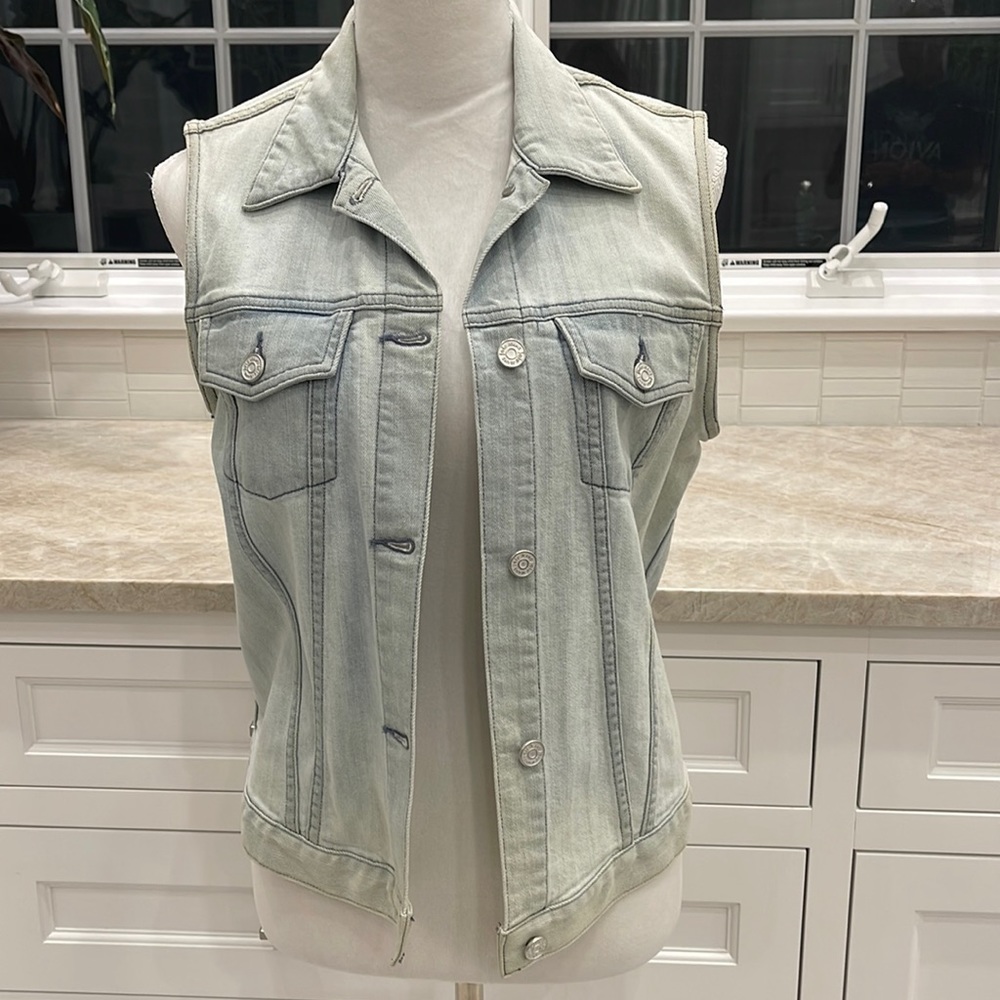 Joie Classic Vest in light washed denim